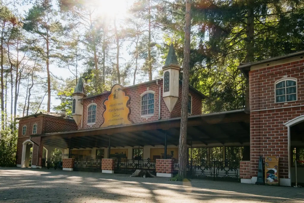 2024-07-08 Märchenwald Bahnhof-2