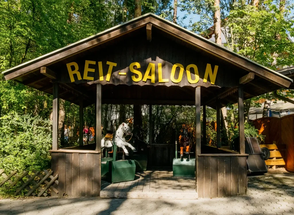 2024-07-08 Märchenwald Reit-Saloon-1