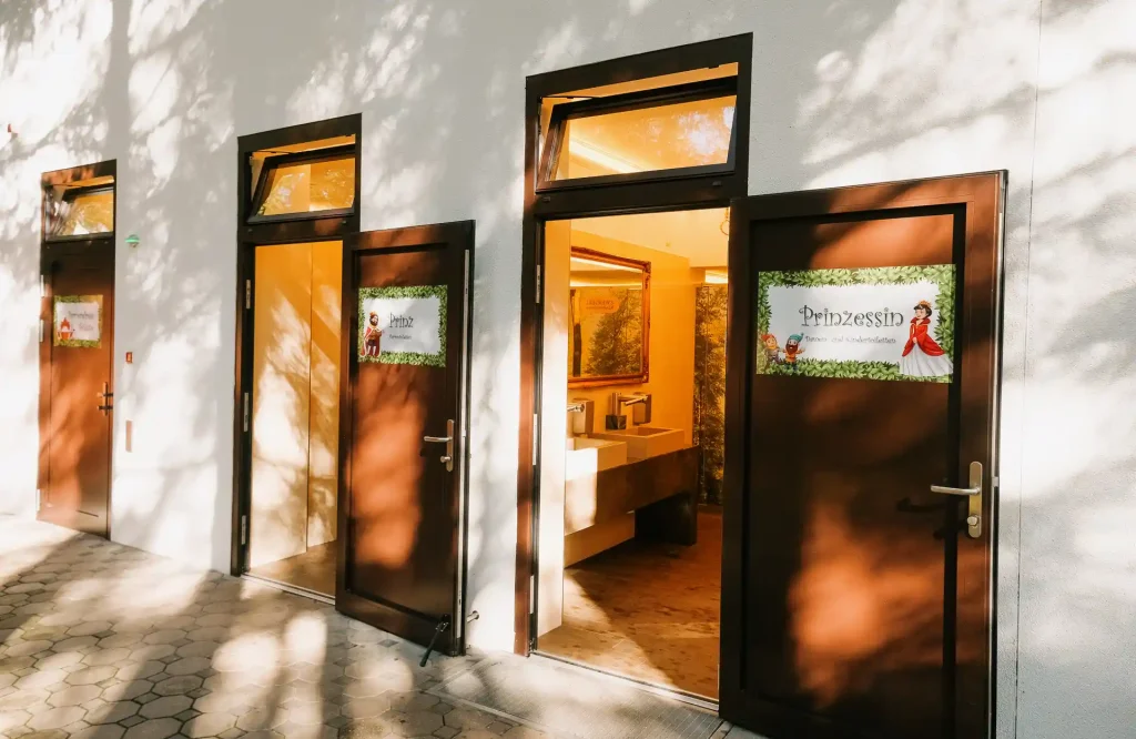 2024-07-08 Märchenwald Toiletten und Wickelraum-1